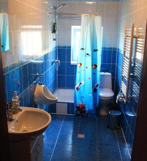 اتاق خانوادگی, Cafe Motel Goryanka