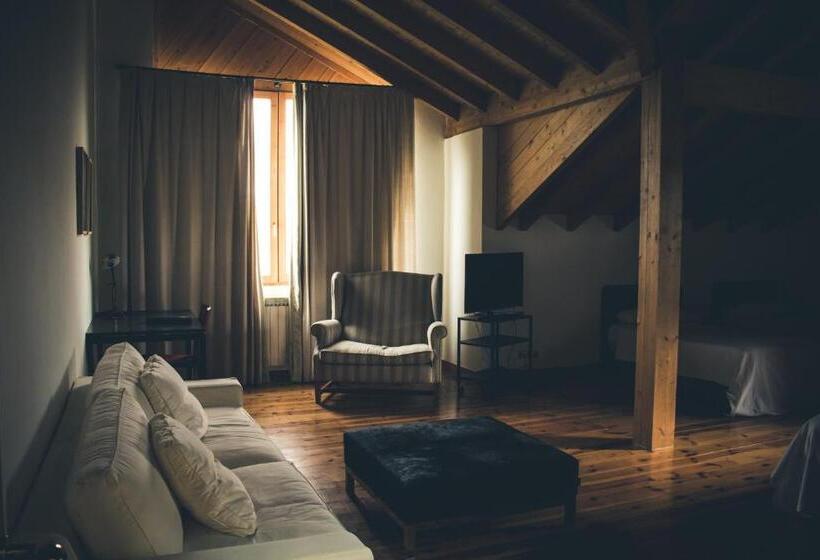 패밀리 스튜디오, Gran Hotel Pandorado