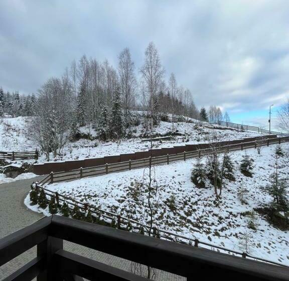 سوئیت با بالکن, Chalet Du Mont