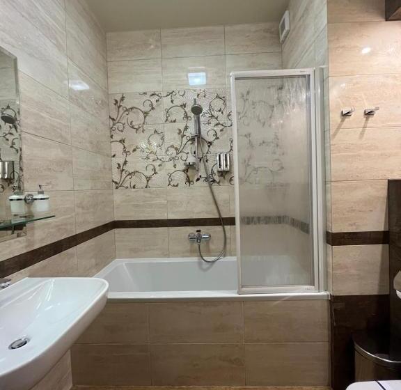 سوئیت با بالکن, Chalet Du Mont