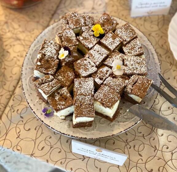 חדר משפחתי, Ferdinand