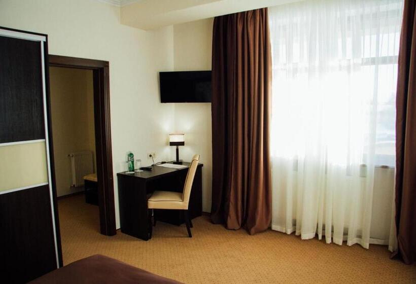 חדר סטנדרט, Ferdinand