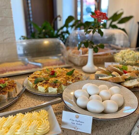 סוויטה עם מרפסת, Ferdinand