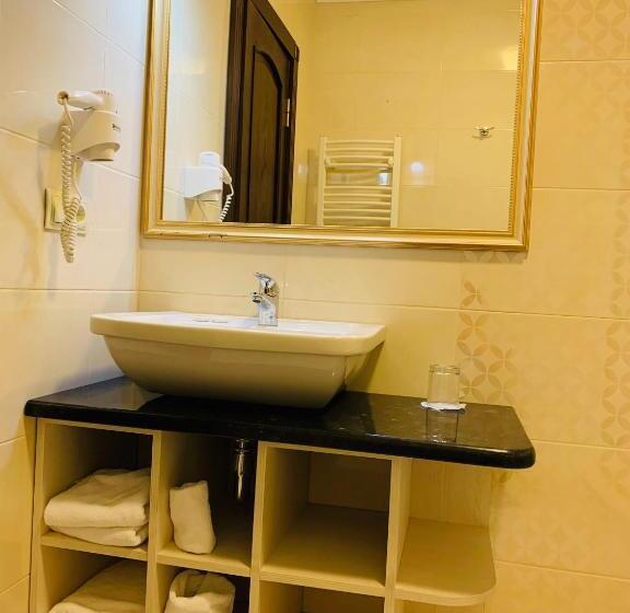 חדר סטנדרט, Ferdinand