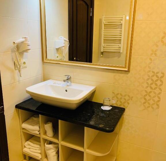 חדר סטנדרט, Ferdinand