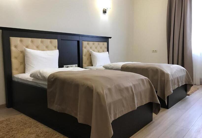 חדר סטנדרט, Ferdinand