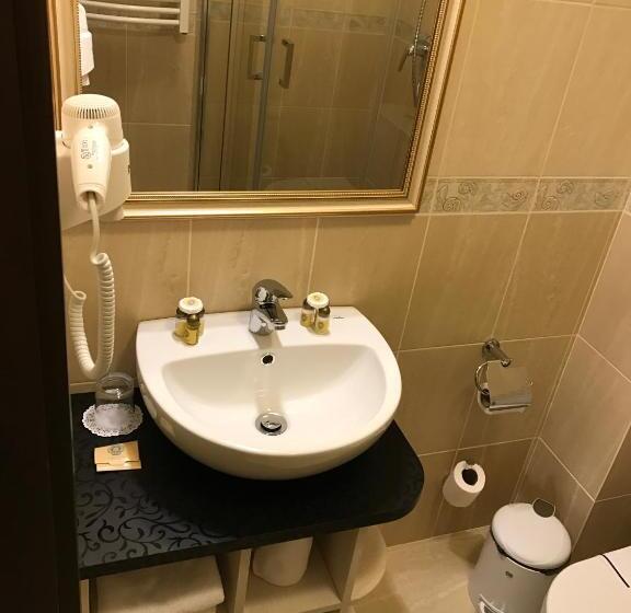 חדר סטנדרט, Ferdinand