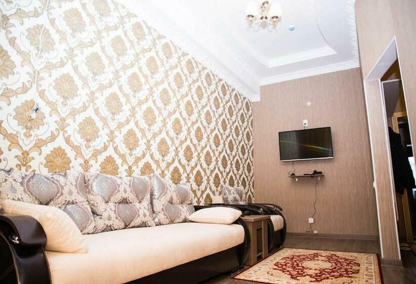 اتاق لوکس با تخت بزرگ, Jasmine