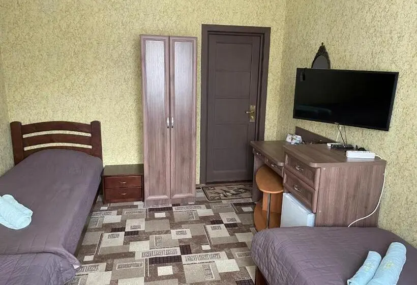 اتاق استاندارد سه نفره, отель Natali