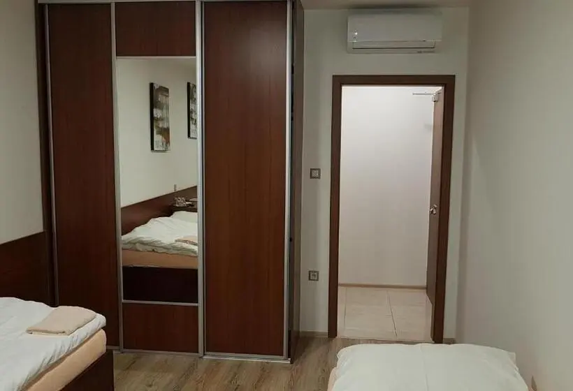 اتاق کلاسیک چهارنفره, Penzion Pko Nitra
