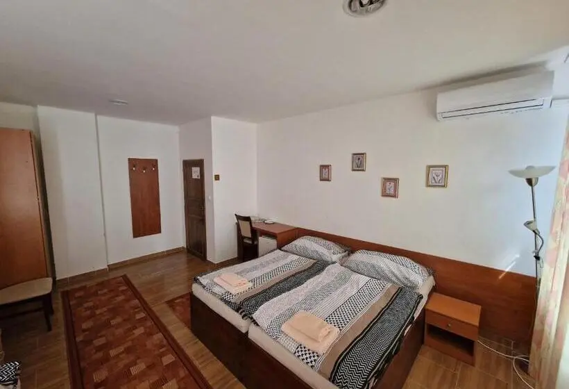 اتاق کلاسیک, Penzion Pko Nitra