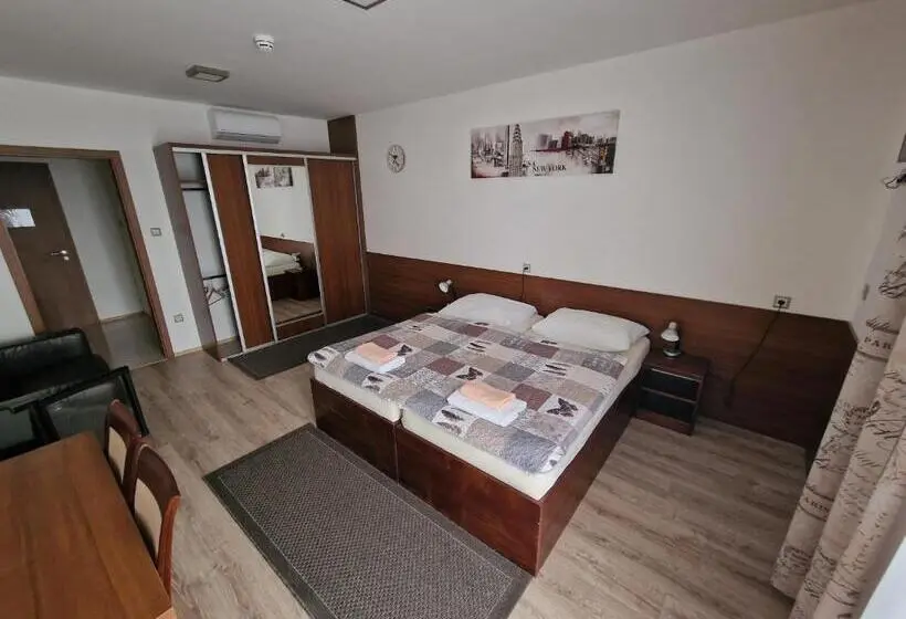 اتاق کلاسیک, Penzion Pko Nitra