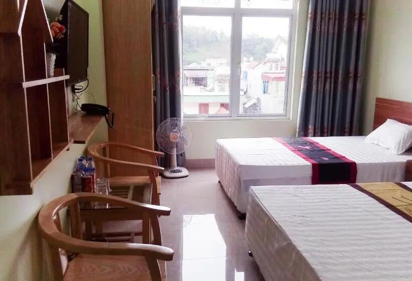 Cameră Triplă Standard cu Priveliști, Ruby Hostel