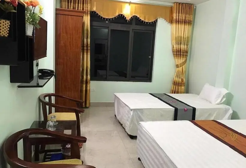 Cameră Triplă Standard cu Priveliști, Ruby Hostel