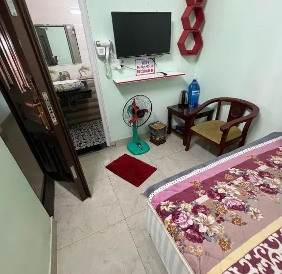Cameră Economică, Ruby Hostel