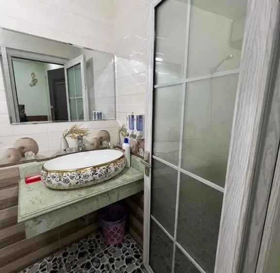 Cameră Economică, Ruby Hostel