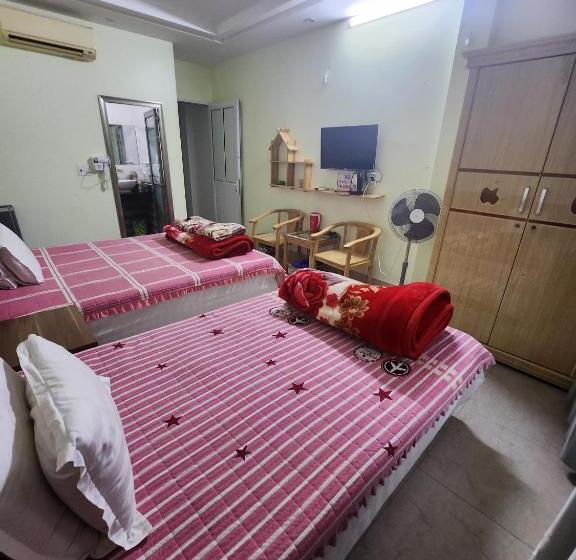اتاق اکونومی, Ruby Hostel