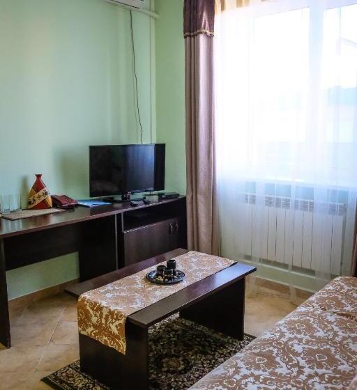 سوییت جونیور, Vangogh