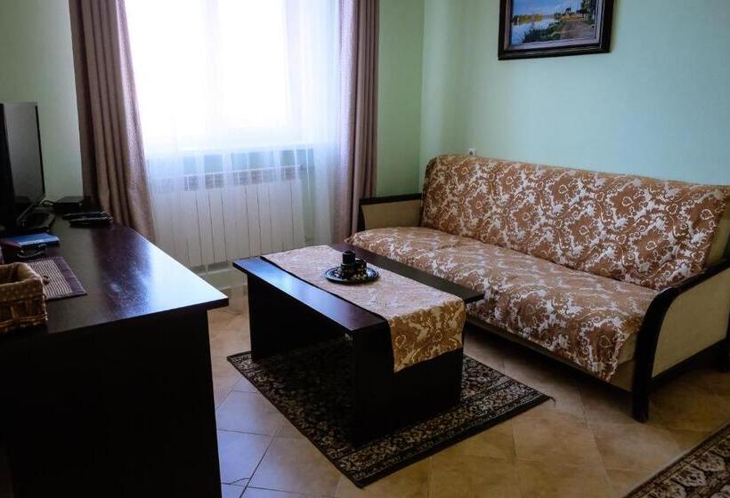 سوییت جونیور, Vangogh