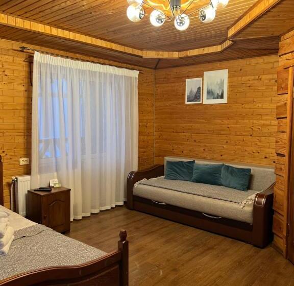 家庭套房, Zatyshok Nad Prutom