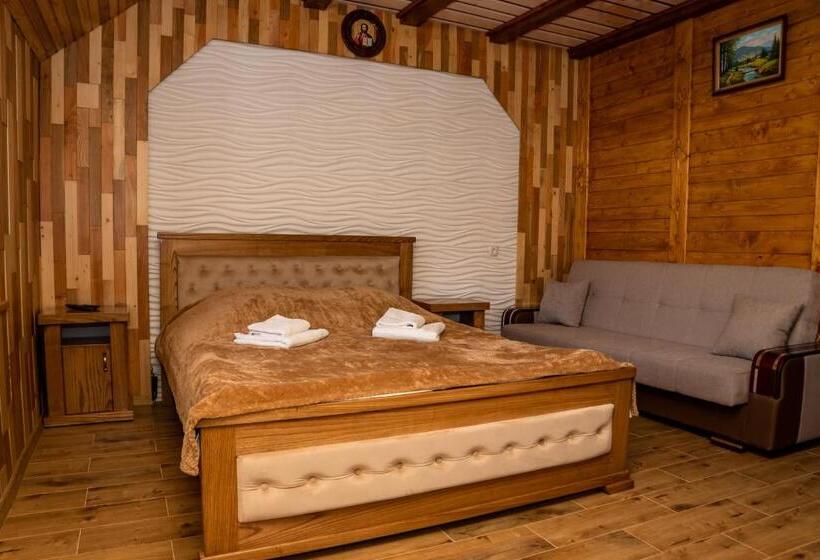 חדר משפתחתי סופריור, Zatyshok Nad Prutom