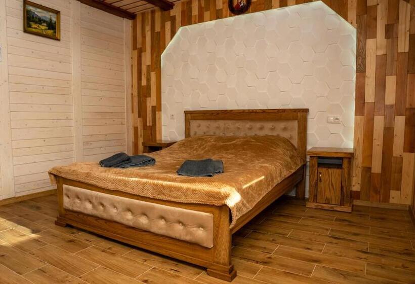 Quarto Familiar Superior, Zatyshok Nad Prutom