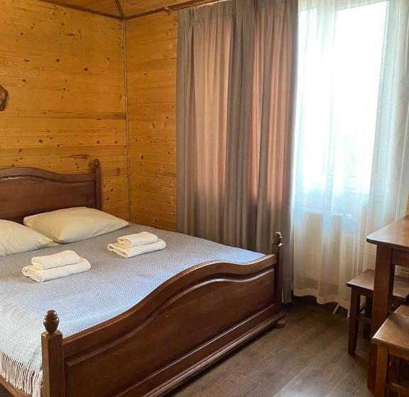 סוויטה משפחתית, Zatyshok Nad Prutom