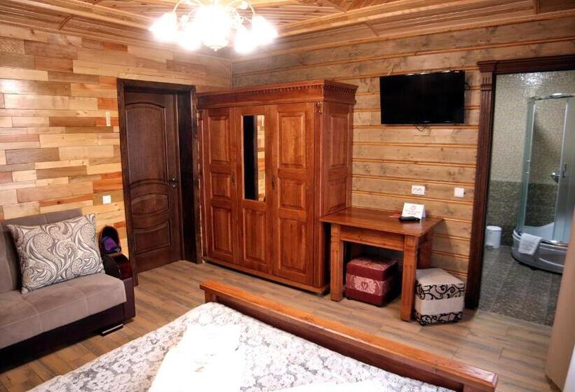 חדר משפתחתי סופריור, Zatyshok Nad Prutom