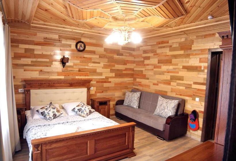 חדר משפתחתי סופריור, Zatyshok Nad Prutom