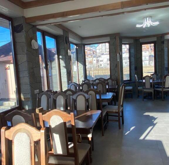 דירת שני חדרים, Zatyshok Nad Prutom