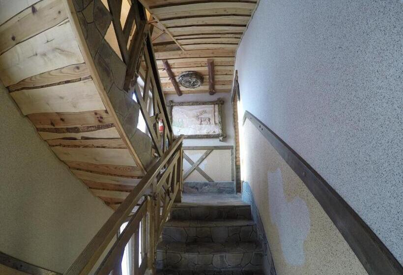 סוויטה משפחתית, Zatyshok Nad Prutom