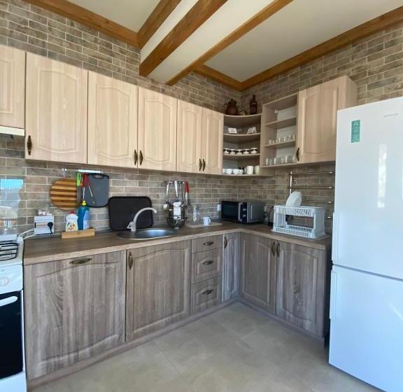 חדר משפתחתי סופריור, Zatyshok Nad Prutom