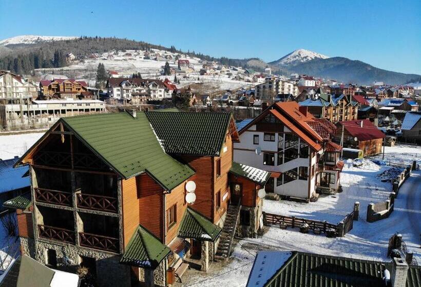 סוויטה עם נוף לנהר, Zatyshok Nad Prutom