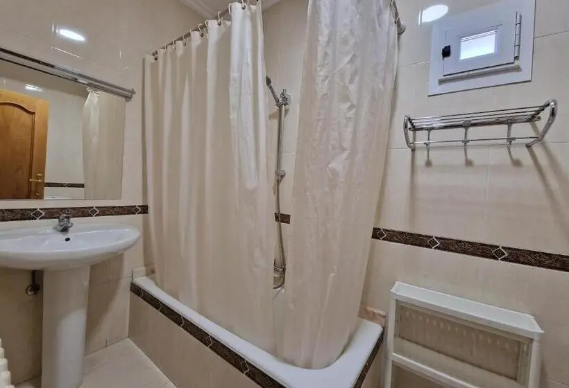スタンダードトリプルルーム, Hostal Soto