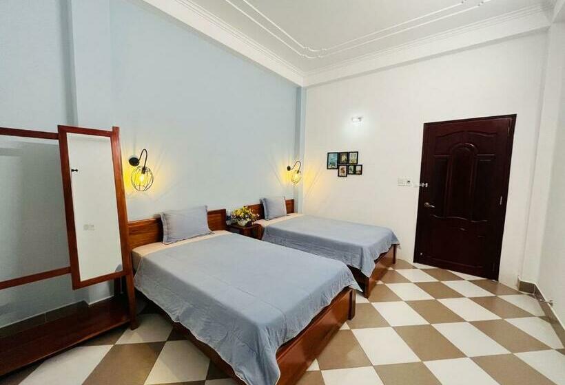 اتاق استاندارد, Queenie House