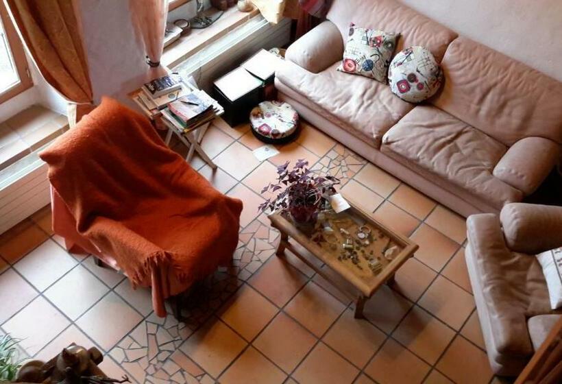 غرفة قياسية ثلاثية مطلة علي الحديقة, La Bergerie St Didier En Velay 43140