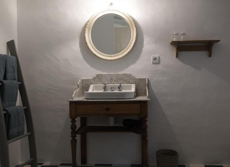 スーペリアールーム, La Cour Du Marronnier