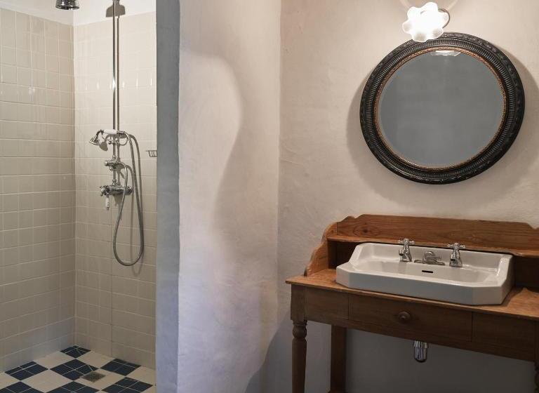 スーペリアールーム, La Cour Du Marronnier