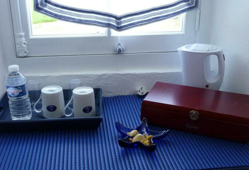 غرفة قياسية, Manoir De L Hermerel