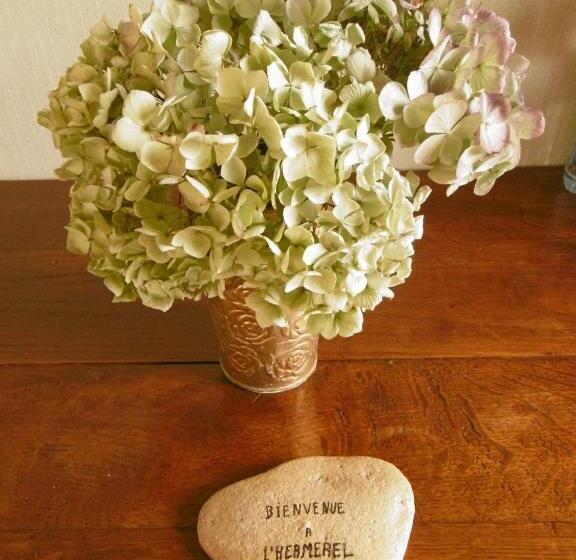 غرفة عائلية, Manoir De L Hermerel