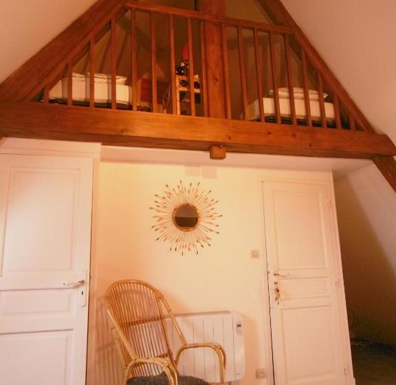 غرفة قياسية, Manoir De L Hermerel