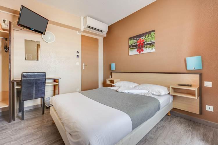 اتاق استاندارد, Rev