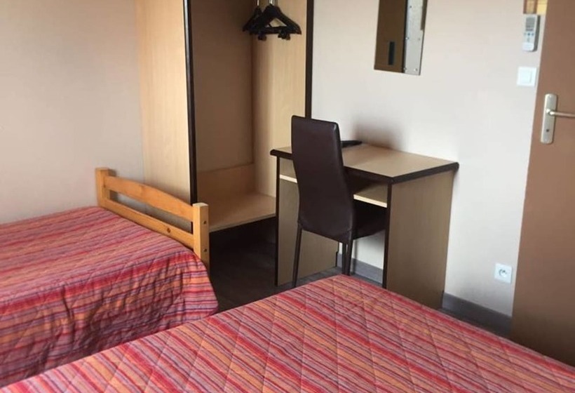 اتاق استاندارد سه نفره, Rev