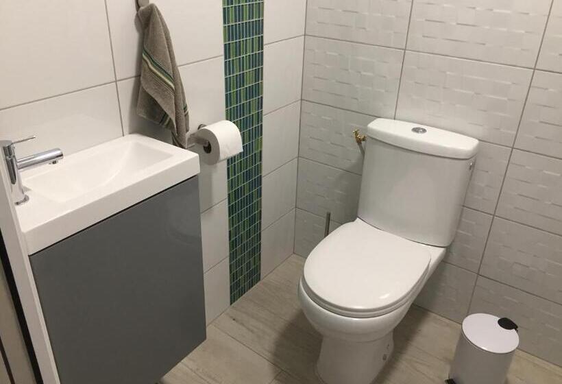 غرفة عائلية مطلّة علي الحديقة, Gite De Gazelle Chambres D Hote