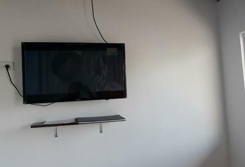 スタンダードトリプルルーム, Ludisa House