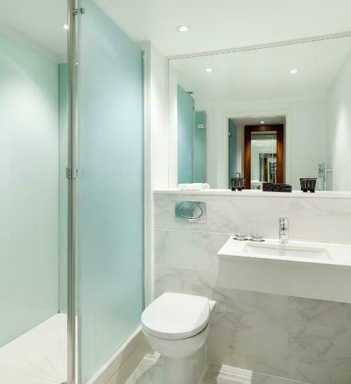 חדר דחוקס עם מיטת קינג, The Cumberland