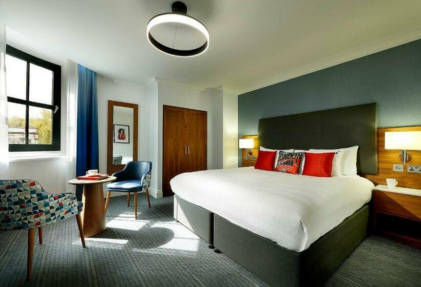 חדר דחוקס עם מיטת קינג, The Cumberland