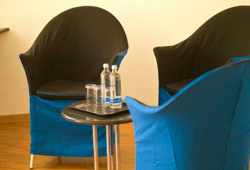 اتاق استاندارد چهار تخته, Allegra Lodge