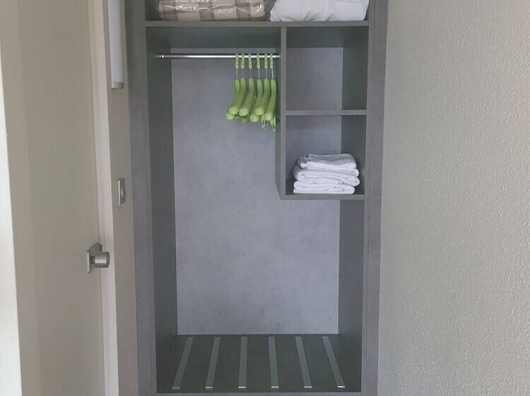 Номер Стандарт, Brit Hotel Confort Nancy Lunéville