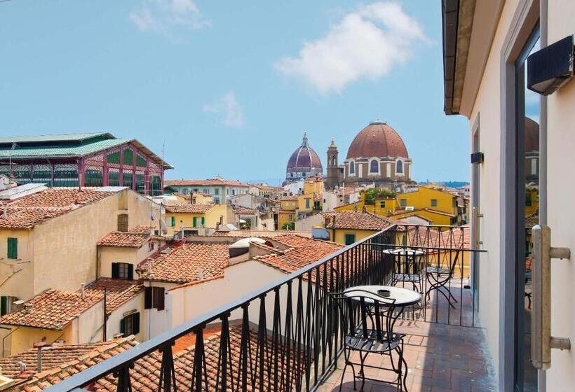 اتاق استاندارد با چشم‌انداز, Machiavelli Palace